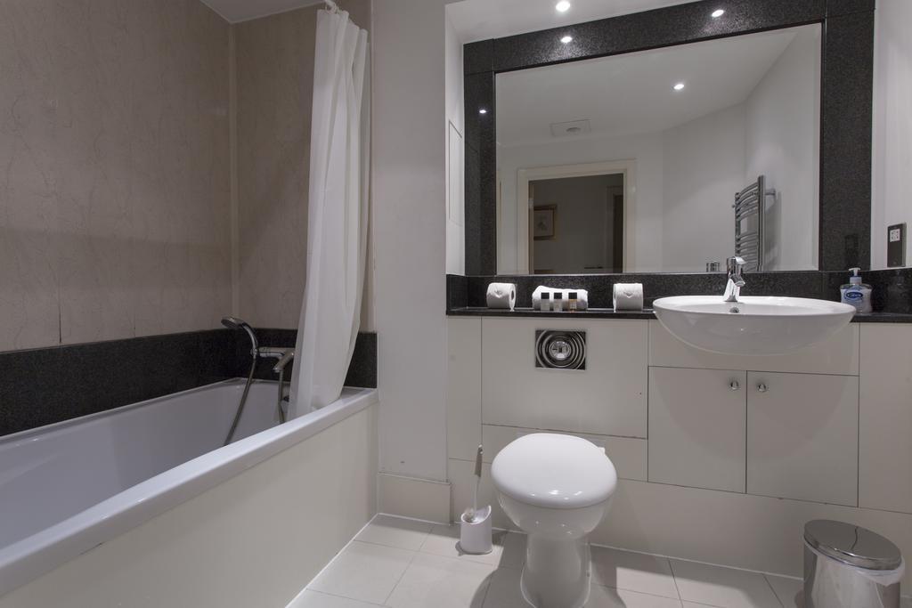 St. George Wharf By Thesqua.Re Apartment London Ngoại thất bức ảnh