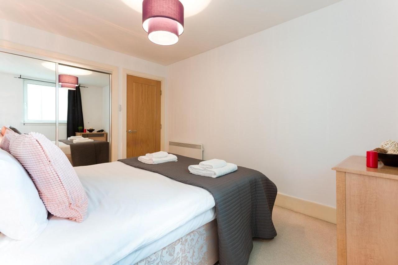 St. George Wharf By Thesqua.Re Apartment London Ngoại thất bức ảnh