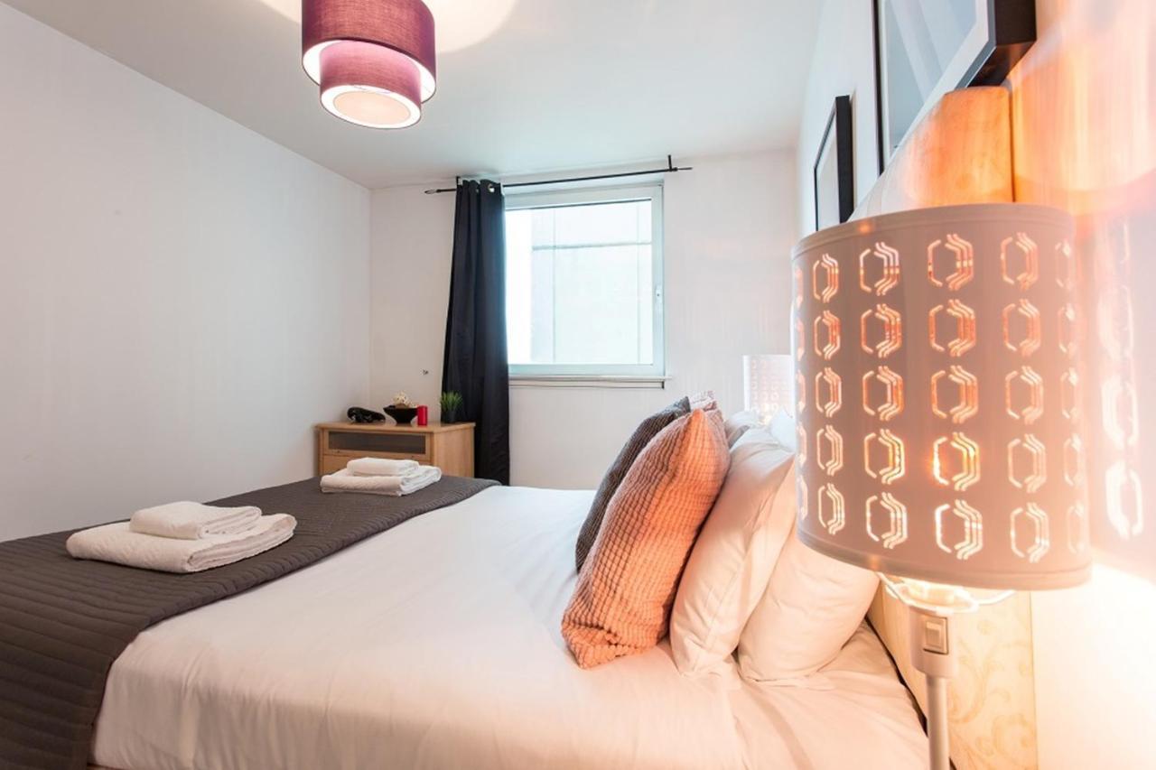 St. George Wharf By Thesqua.Re Apartment London Ngoại thất bức ảnh