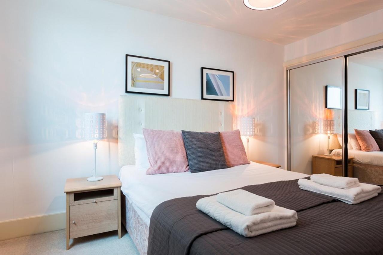 St. George Wharf By Thesqua.Re Apartment London Ngoại thất bức ảnh